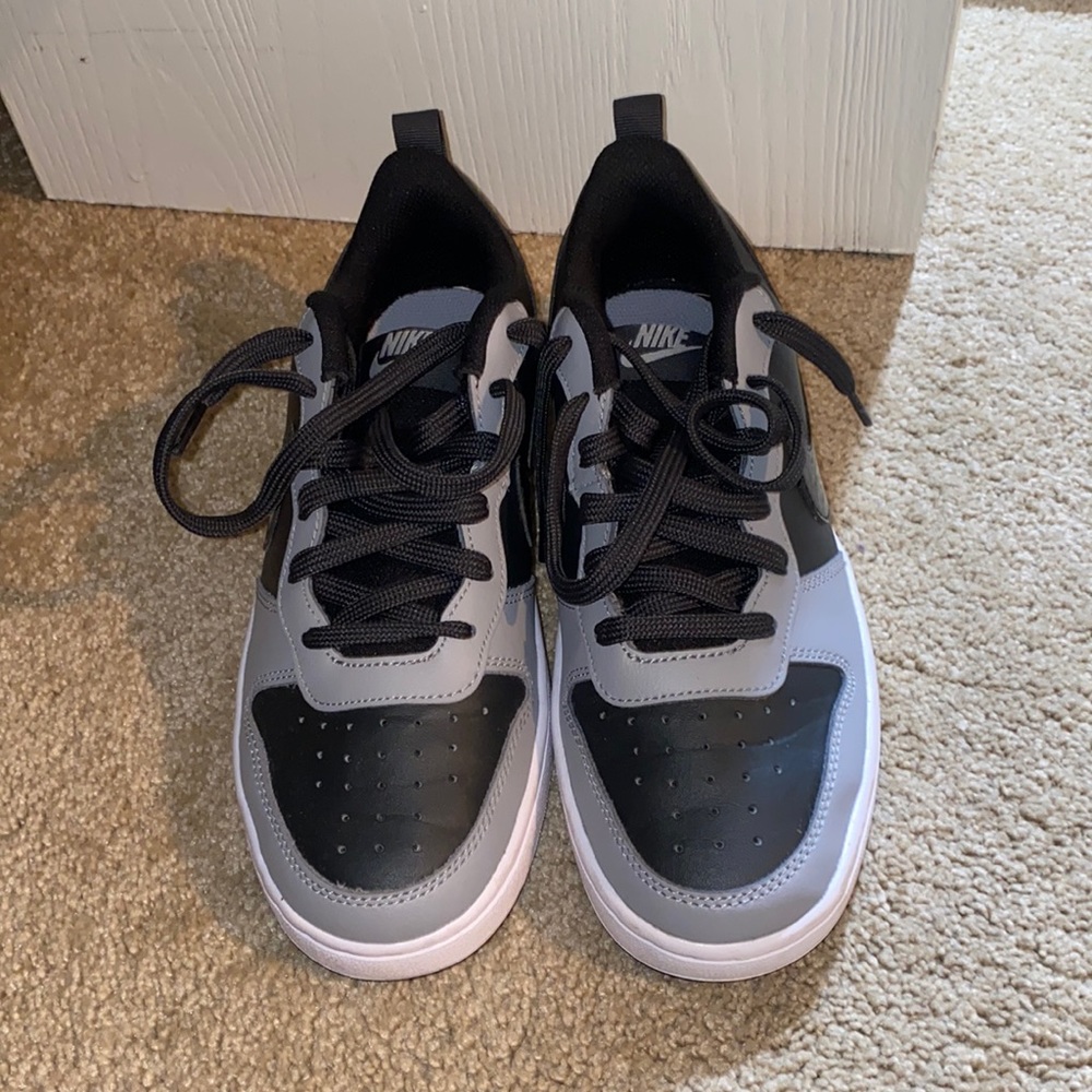 low top nike shoes